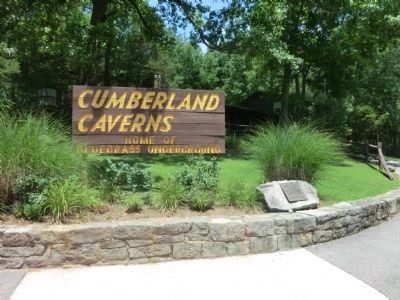 Cumberland Caverns Sign image. Click for full size.