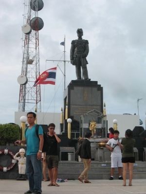 Admiral Krom Luang Jumborn Khet Udomsakdi Monument image. Click for full size.