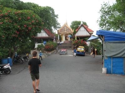 Wat Khao Prabat image. Click for full size.