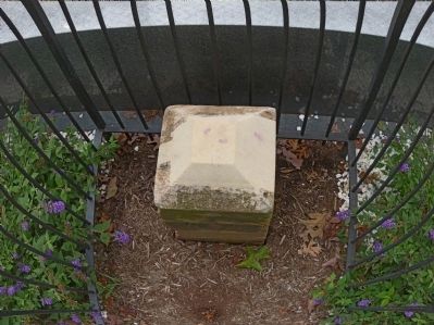 Original Federal Boundary Stone Northeast 7 image. Click for full size.