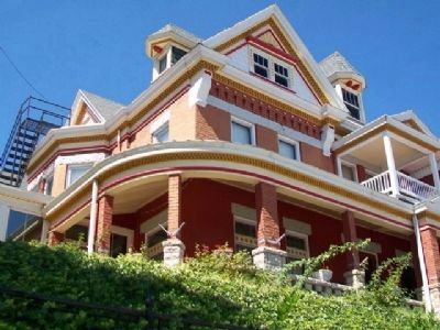 The Cruise-Scroggs Mansion image. Click for full size.