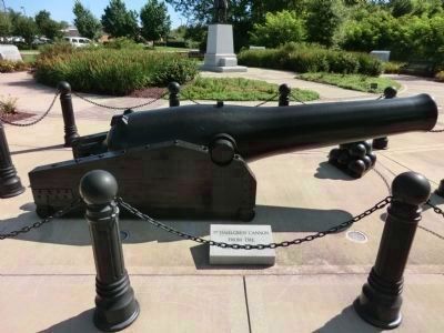 9" Dahlgren Cannon from the USS Hartford image. Click for full size.