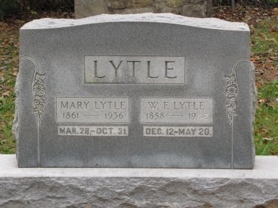 W.F. Lytle grave image. Click for full size.