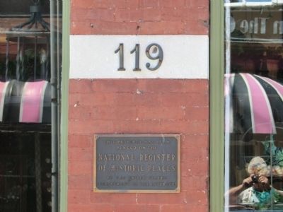 Vinnies Italian Restaurant Marker image. Click for full size.