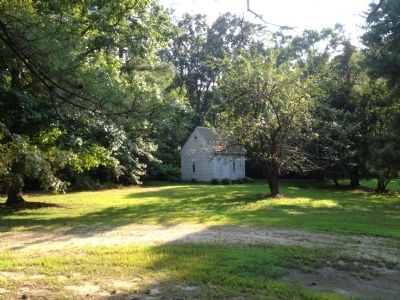 original outbuilding on Buck Spring plantation image. Click for full size.