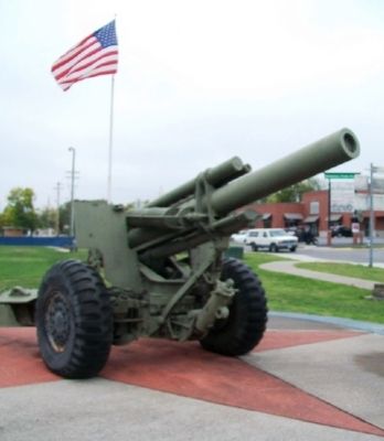 War Memorial 155mm Howitzer image. Click for full size.