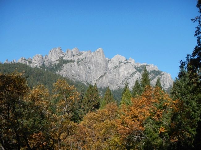 Castle Crags image. Click for full size.