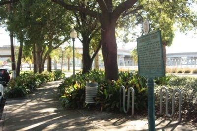 Spanishtown Creek Marker with Bayshore Boulevard in background image. Click for full size.