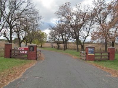 Nearby Kelley Farm Entrance image. Click for full size.