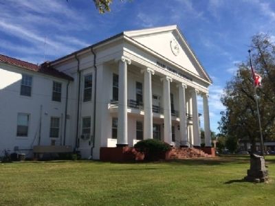 Perry County Courthouse image. Click for full size.