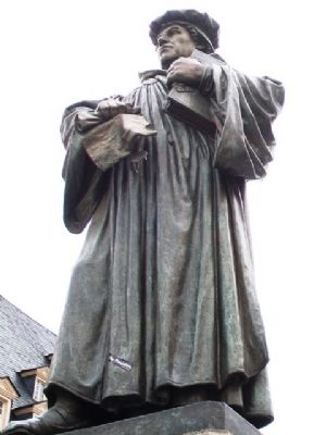 Martin Luther Statue image. Click for full size.