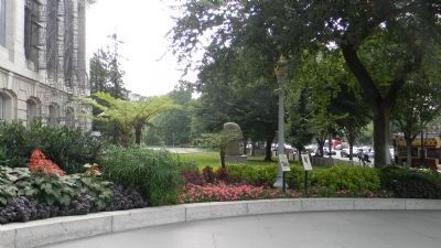 The "Cedar of Lebanon" marker - on the cicle drive, west ot the Constitution Avenue image. Click for full size.
