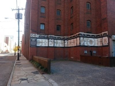 East Cary St & S 18th St (facing east). Click for full size. East Cary St & S 18th St (facing east) image. Click for full size.