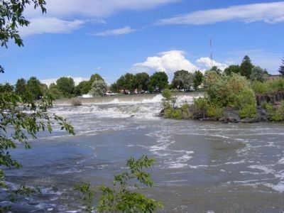 Snake River Near the Bridge Site. Click for full size. Snake River Near the Bridge Site image. Click for full size.