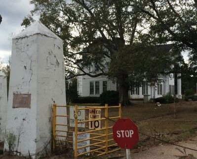 Searcy Hospital Entrance image. Click for full size.