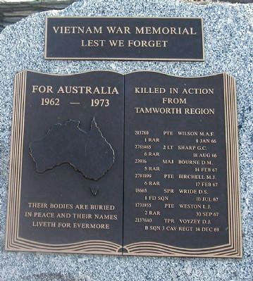 Vietnam War Memorial Marker image. Click for full size.