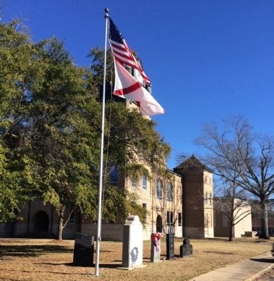 Autauga County Courthouse and War Memorials image, Touch for more information