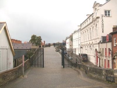 Ferryquay Gate Marker. Click for full size. Ferryquay Gate Marker image. Click for full size.