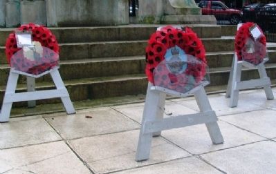 World Wars Memorial Poppies. Click for full size. World Wars Memorial Poppies image. Click for full size.
