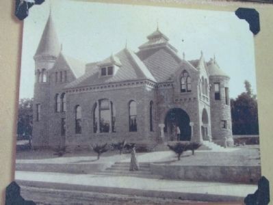 Photo Displayed on Marker. Click for full size. Photo Displayed on Marker image. Click for full size.
