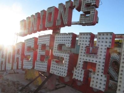 Binion's Horseshoe Sign image. Click for full size.