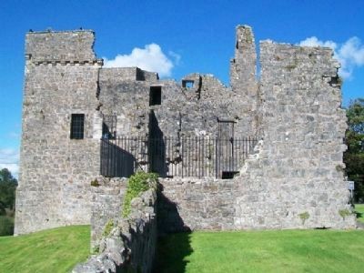 Castle Balfour Ruins. Click for full size. Castle Balfour Ruins image. Click for full size.