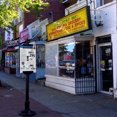 Park and Shop! Marker. Click for full size. Park and Shop! Marker image. Click for full size.
