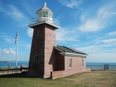 Santa Cruz Lighthouse image. Click for full size.