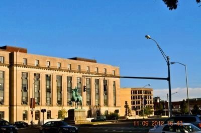 Marquis De La Fayette Marker in front of State Office Building image. Click for full size.