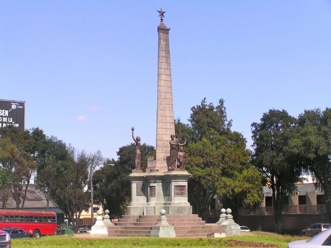 Monumento de La Estrella image. Click for full size.