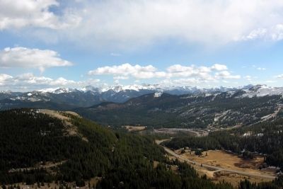 View to the southeast from Lobo Overlook image. Click for full size.