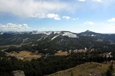 View to the south from Lobo Overlook image. Click for full size.