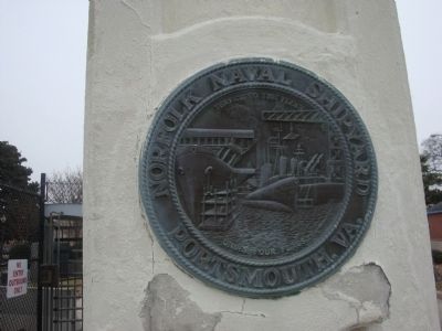 Norfolk Naval Shipyard plaque image. Click for full size.
