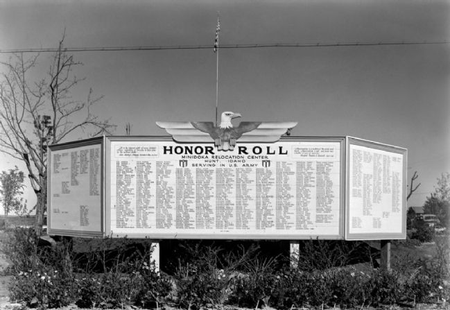 Honor Roll Sign in Minidoka Relocation Center image. Click for full size.