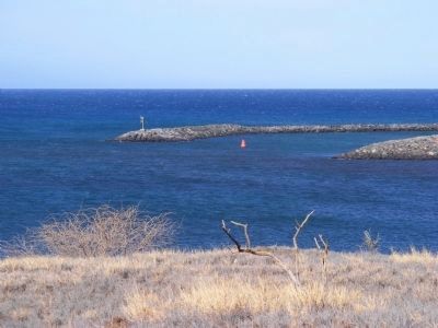 Pu'ukohola Heiau overlooking the Pacific Ocean. Click for full size. Pu'ukohola Heiau overlooking the Pacific Ocean image. Click for full size.