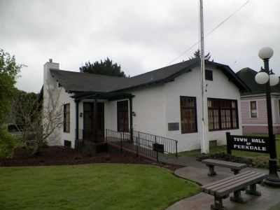Ferndale Town Hall image. Click for full size.