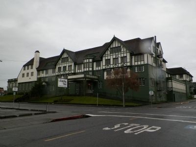Eureka Inn image. Click for full size.