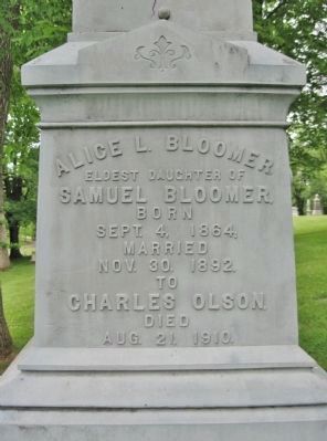 East Side of Monument image. Click for full size.