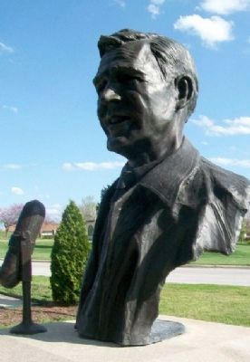 Bust of Jack Buck image. Click for full size.