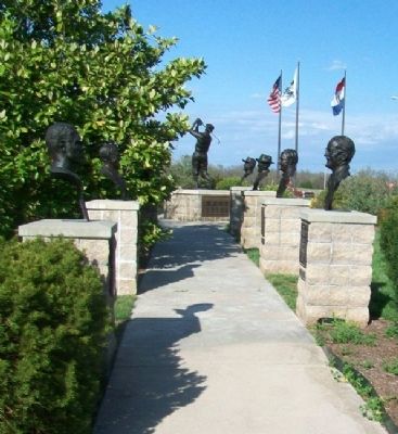 Bobby Bell Monument image. Click for full size.
