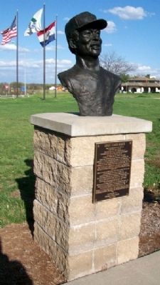 Louis Clark Brock Marker and Bust image. Click for full size.
