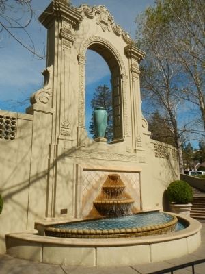 Fountain in the Exerda. Click for full size. Fountain in the Exerda image. Click for full size.