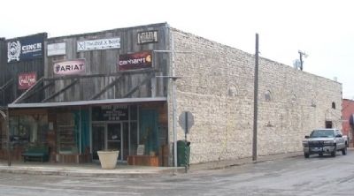 Huett Building and Carrera Glass Markers. Click for full size. Huett Building and Carrera Glass Markers image. Click for full size.