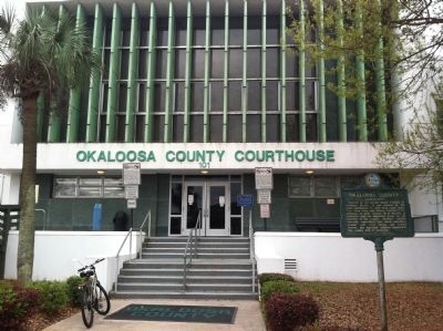 Old Okaloosa County Courthouse image. Click for full size.
