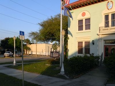 Wide view of the Arcadia City Hall Marker image. Click for full size.
