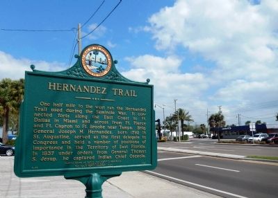 Hernandez Trail Marker (<i>wide view</i>) image. Click for full size.