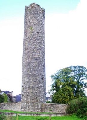 Clones Round Tower image. Click for full size.