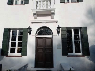 Crane Cottage (<i>entrance</i>). Click for full size. Crane Cottage (<i>entrance</i>) image. Click for full size.