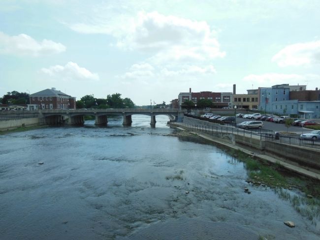 Monroe Street Bridge (<i>looking from west toward the bridge</i>). Click for full size. Monroe Street Bridge (<i>looking from west toward the bridge</i>) image. Click for full size.