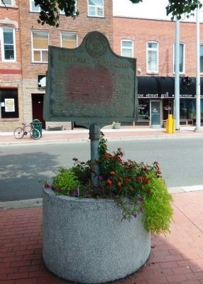 Historic Crossroad Marker image. Click for full size.